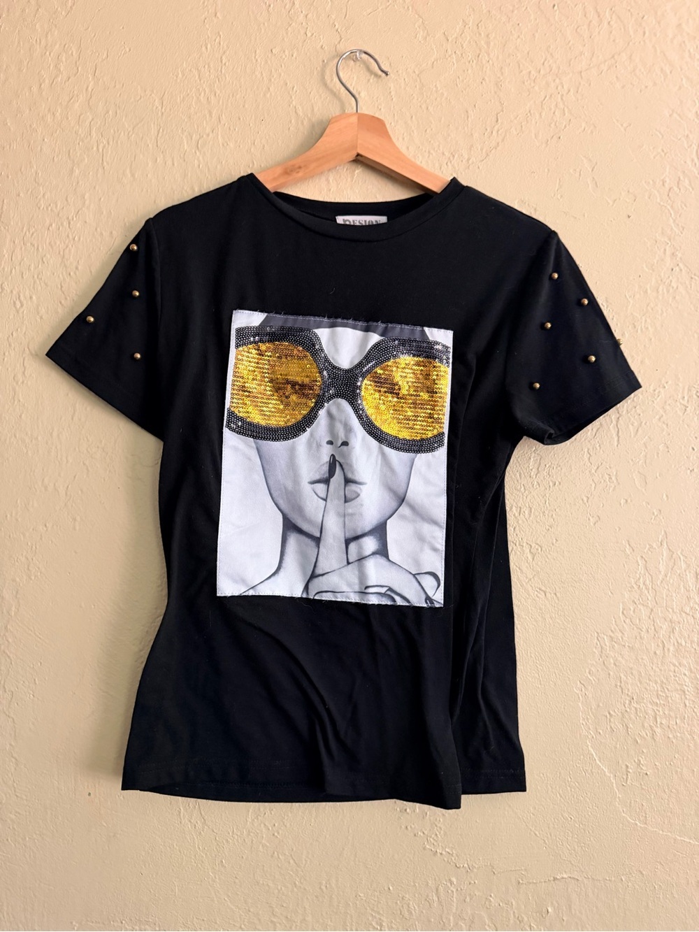 Black Sequin Sunglass Graphic Tee - Women's Top